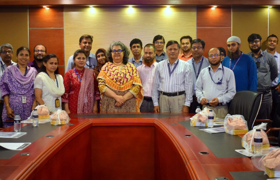Training on ‘Excellence in Customer Service Management’ for Officers of NSU